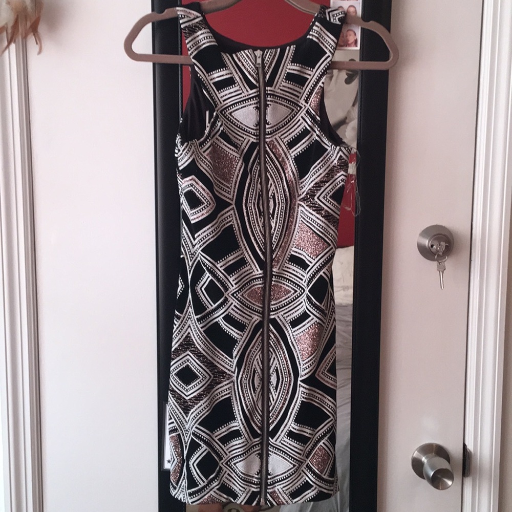 Dress form fitting - Picture 2 of 3